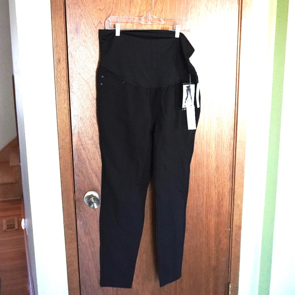 Black skinny cut maternity pants - NWT